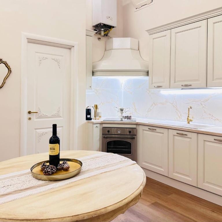 Trevi Fountain Elegant Suites - Appartamento Deluxe con 3 Camere da Letto - 23