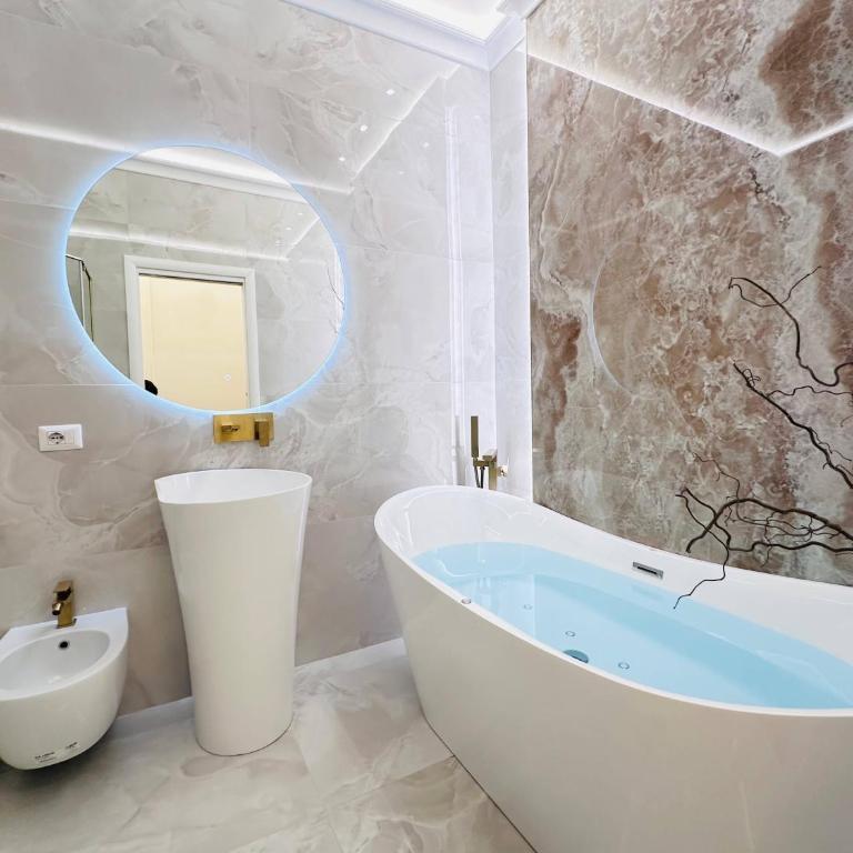 Trevi Fountain Elegant Suites - Appartamento Deluxe con 3 Camere da Letto - 37