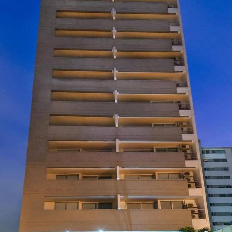 Apartamentos Amoblados-Atlantis Suites Bquilla - Habitación Deluxe - 1 cama grande - 6
