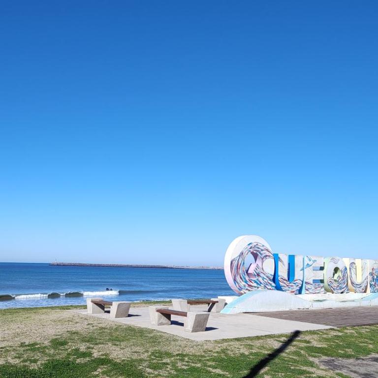 Casa playa Quequen a dos cuadras del mar - Casa de 2 dormitorios - 35