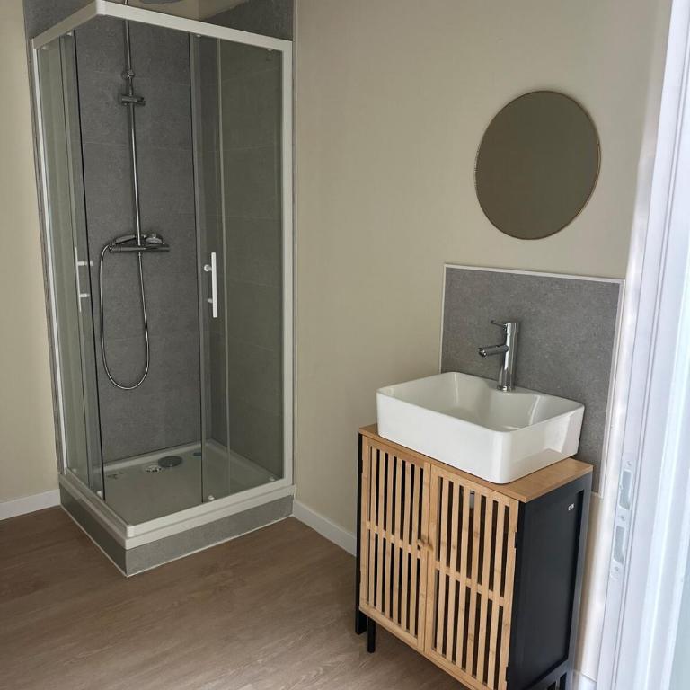 Appartement 2 chambres gare chateaucreux - Appartement 2 Chambres - 7