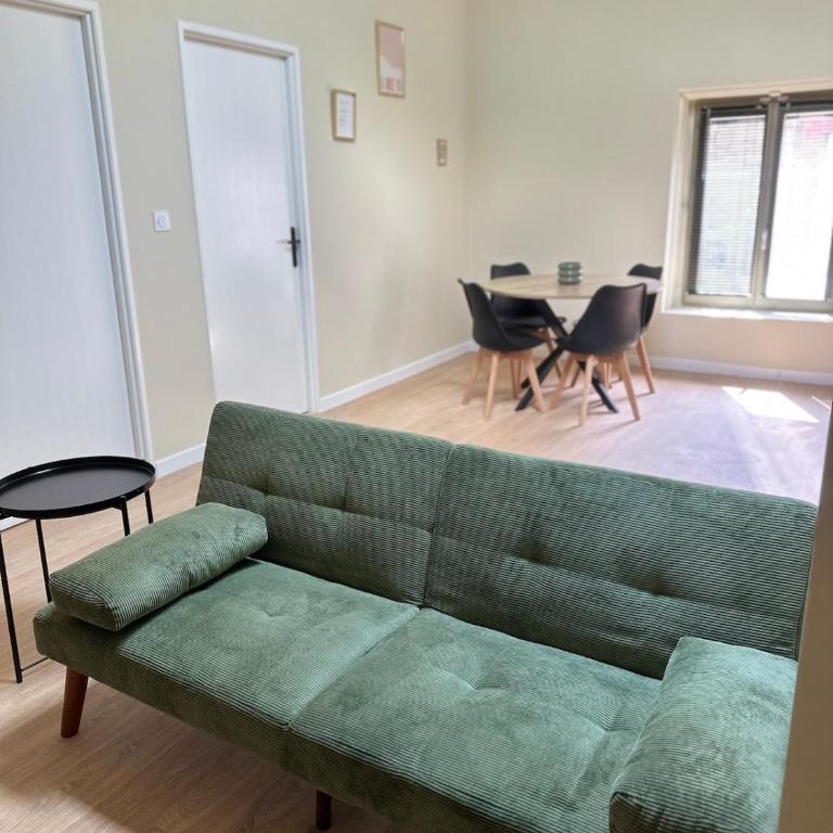 Appartement 2 chambres gare chateaucreux - Appartement 2 Chambres - 8