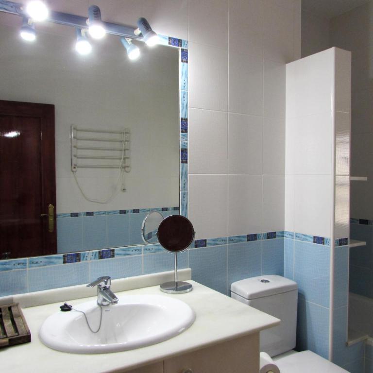 VILLA ROMPEOLAS JUNTO al MAR con PISCINA PRIVADA - Villa con piscina privada - 9