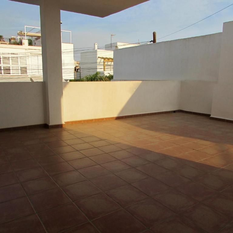 VILLA ROMPEOLAS JUNTO al MAR con PISCINA PRIVADA - Villa con piscina privada - 14