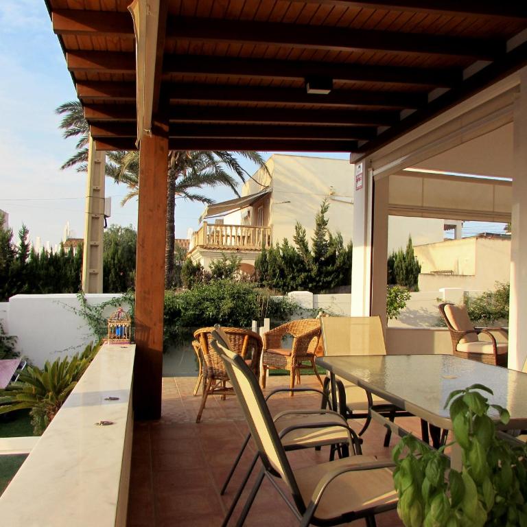 VILLA ROMPEOLAS JUNTO al MAR con PISCINA PRIVADA - Villa con piscina privada - 5