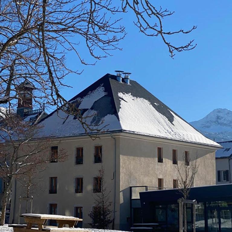 Three-star apartment in a family chalet - Three-Bedroom Apartment - 16