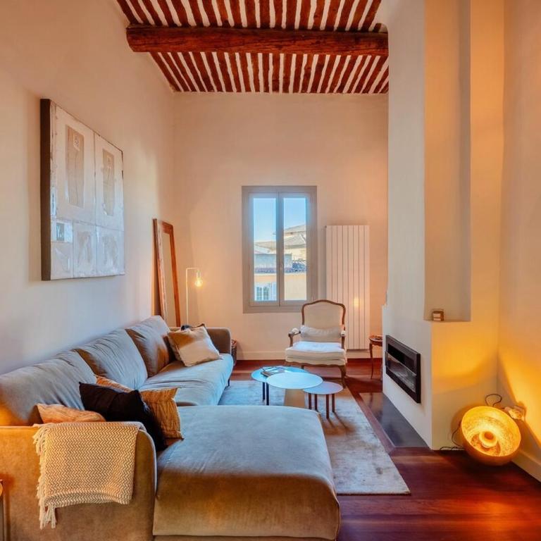 Splendide appartement au cœur du centre historique - Two-Bedroom Apartment - 2