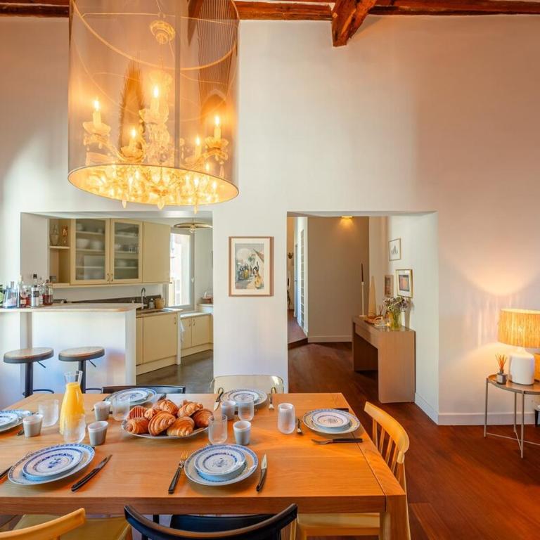Splendide appartement au cœur du centre historique - Two-Bedroom Apartment - 4