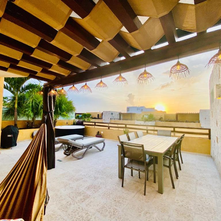 Lunada PH with Private Rooftop and Jacuzzi by Caribe Rentas - Two-Bedroom Apartment - 6