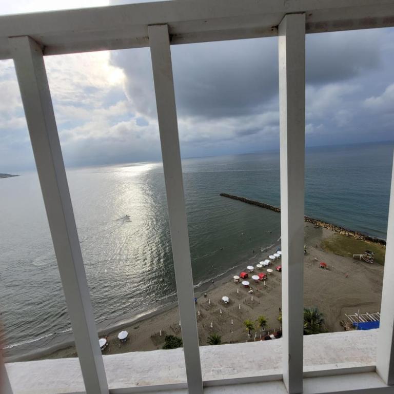 Large and beautiful Oceanfront Penthouse - Three-Bedroom Apartment - 18