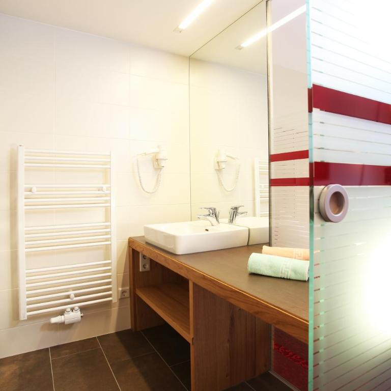 Heiners - Standard Double Room - 10