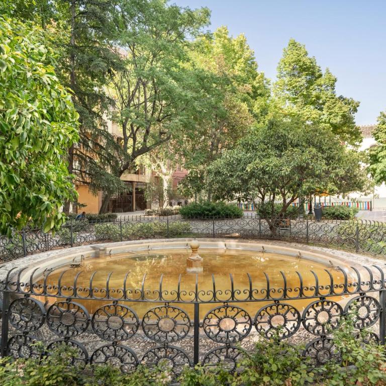 EnjoyGranada Plaza de los Lobos - Two-Bedroom Apartment - 29