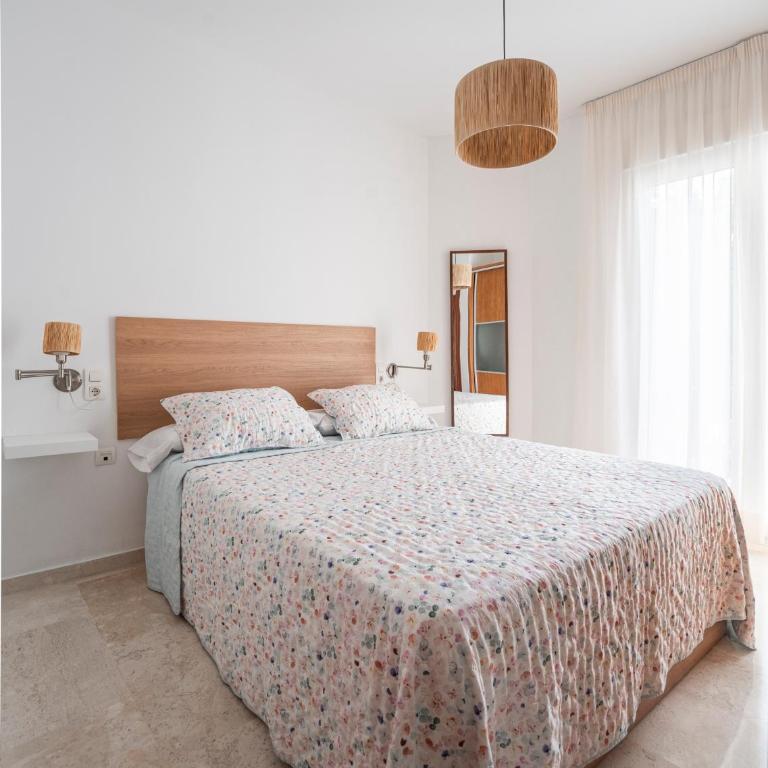 EnjoyGranada Plaza de los Lobos - Two-Bedroom Apartment - 12