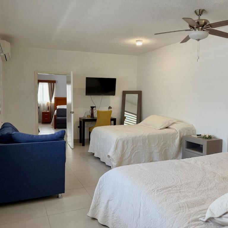 Apartamento familiar a pocas calles de la playa - Two-Bedroom Apartment - 16