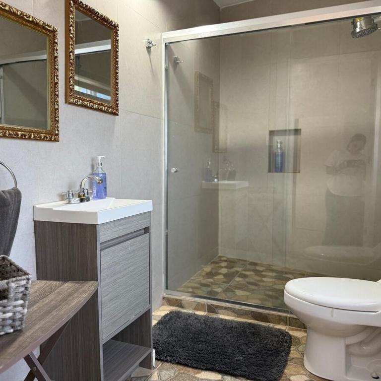 Apartamento familiar a pocas calles de la playa - Two-Bedroom Apartment - 34