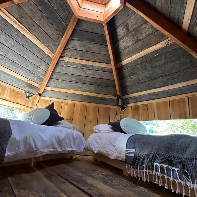 Cabin Arroyo el Bosque, Villa Cerro Castillo, Aysen - Two-Bedroom House - 11