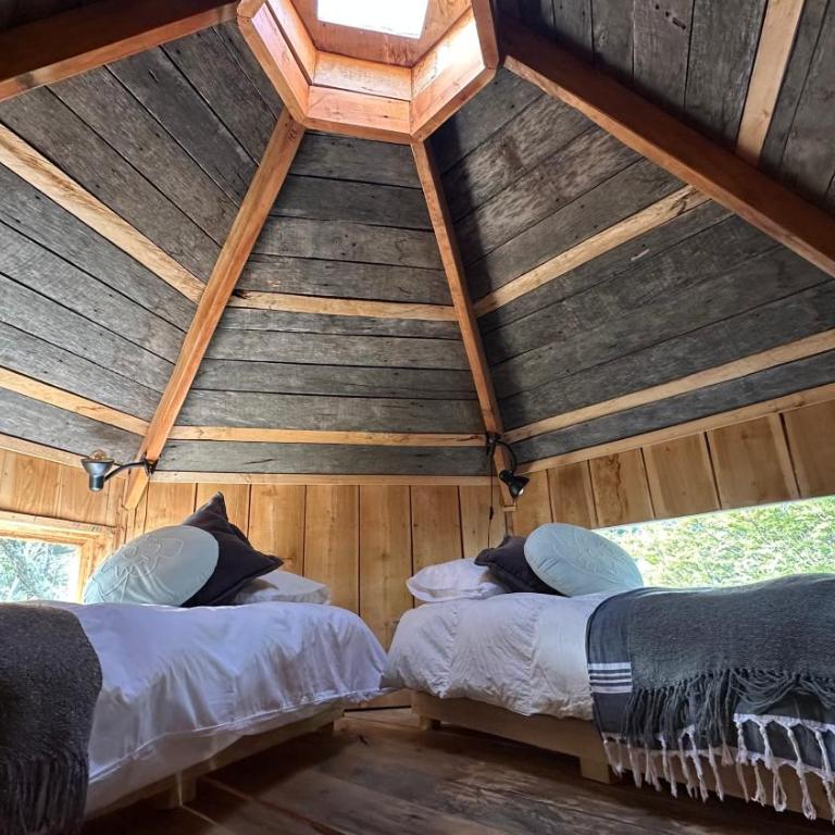 Cabin Arroyo el Bosque, Villa Cerro Castillo, Aysen - Two-Bedroom House - 13