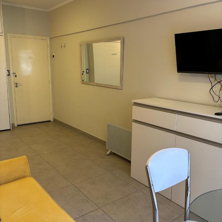 Monoambiente moderno cerca del mar y Güemes - Apartment - 14