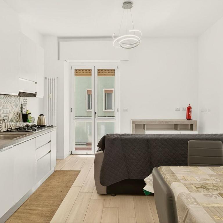 Apartment - Monza - Center - 2 rooms - Appartamento con 2 Camere da Letto - 9