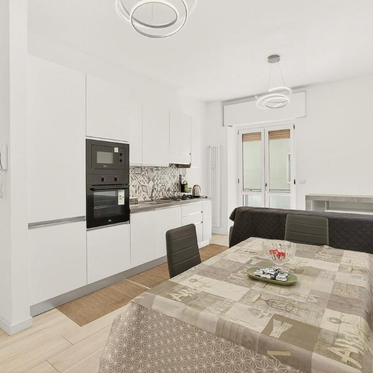 Apartment - Monza - Center - 2 rooms - Appartamento con 2 Camere da Letto - 14