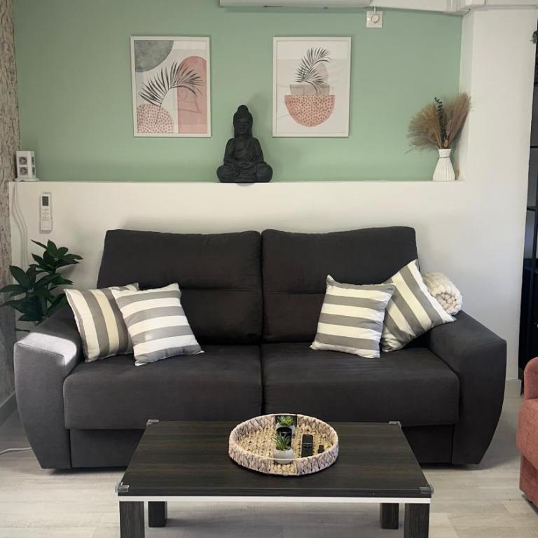 Céntrico rincón de ensueño con opción a PARKING - Two-Bedroom Apartment - 2