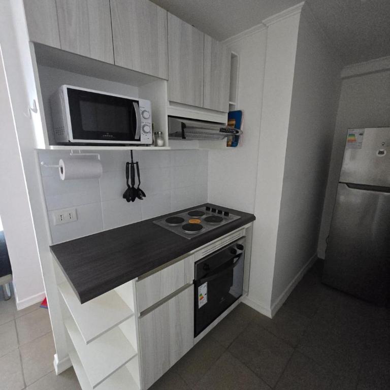 Departamento nuevo, a pasos del faro , mall, rica gastronomía - Three-Bedroom Apartment - 10