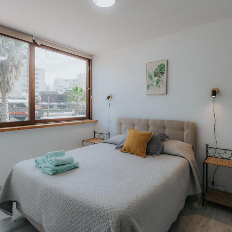 Apartment steps to the beach and casino - One-Bedroom Apartment - 13