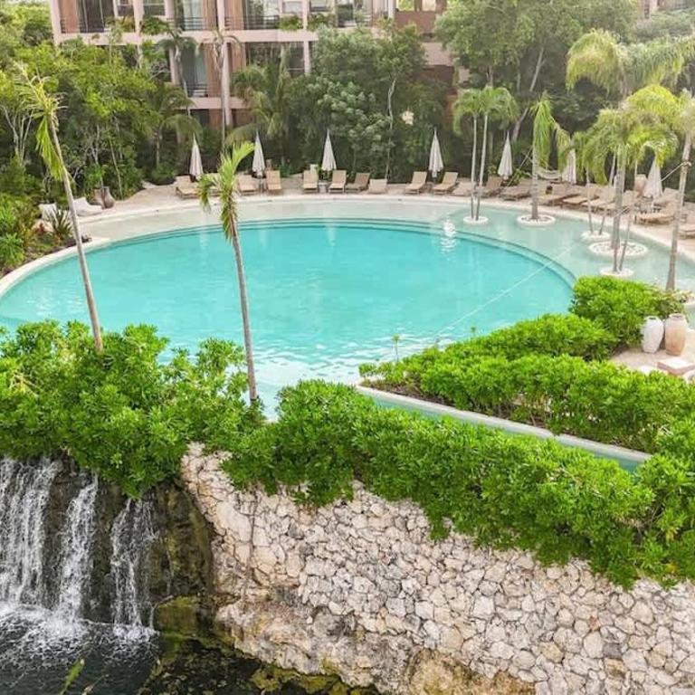 Aflora Townhouse Style - 3BR Garden Condo with Private Pool & Huge Common Pool - Apartamento - 39