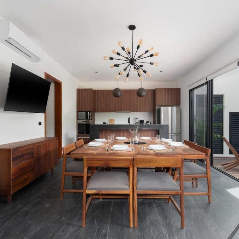Luxury Jungle Villa with Private Pool & Concierge - Villa - 2