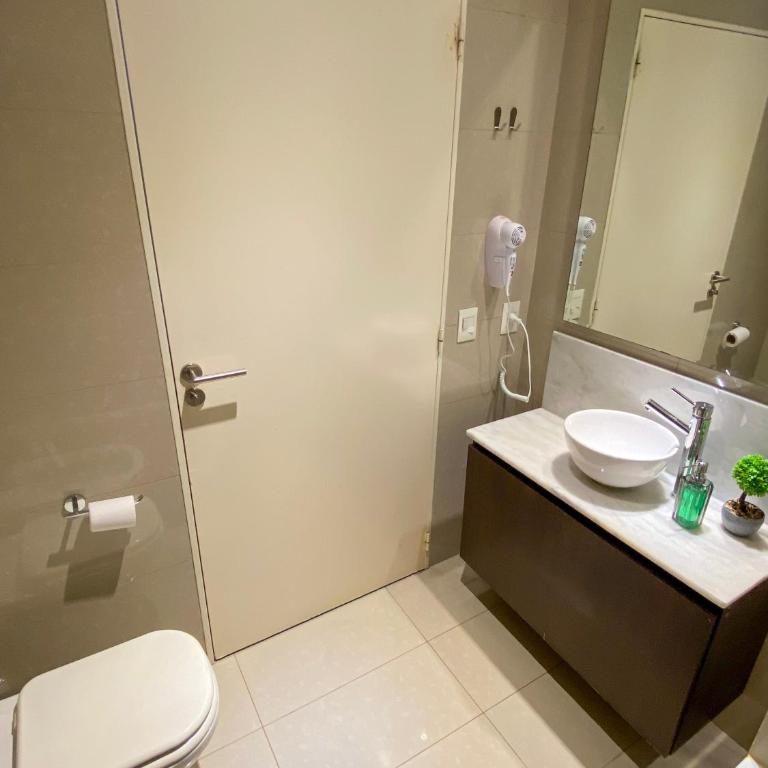 Suite Soho Con Piscina y Cochera Privada - Apartamento de 1 Dormitorio con balcón y vistas a la ciudad - 41