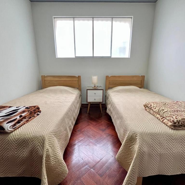 Beautiful apartment with balcony in San Isidro - Apartamento de 2 dormitorios - 52