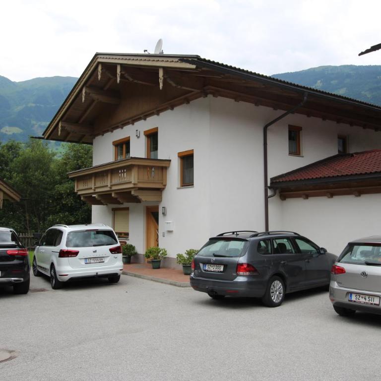 Haus Peter Schiestl - Three-Bedroom Apartment - 17