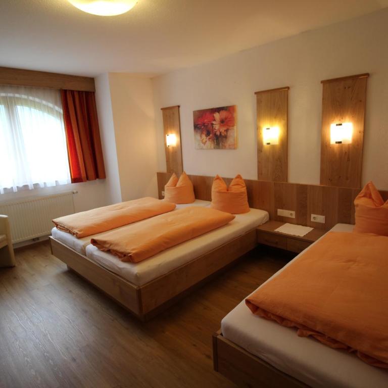 Haus Peter Schiestl - Three-Bedroom Apartment - 22
