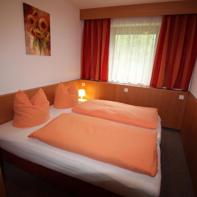 Haus Peter Schiestl - Three-Bedroom Apartment - 25