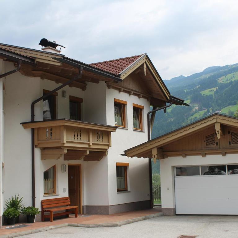 Haus Annemarie Schiestl - Three-Bedroom Apartment - 39
