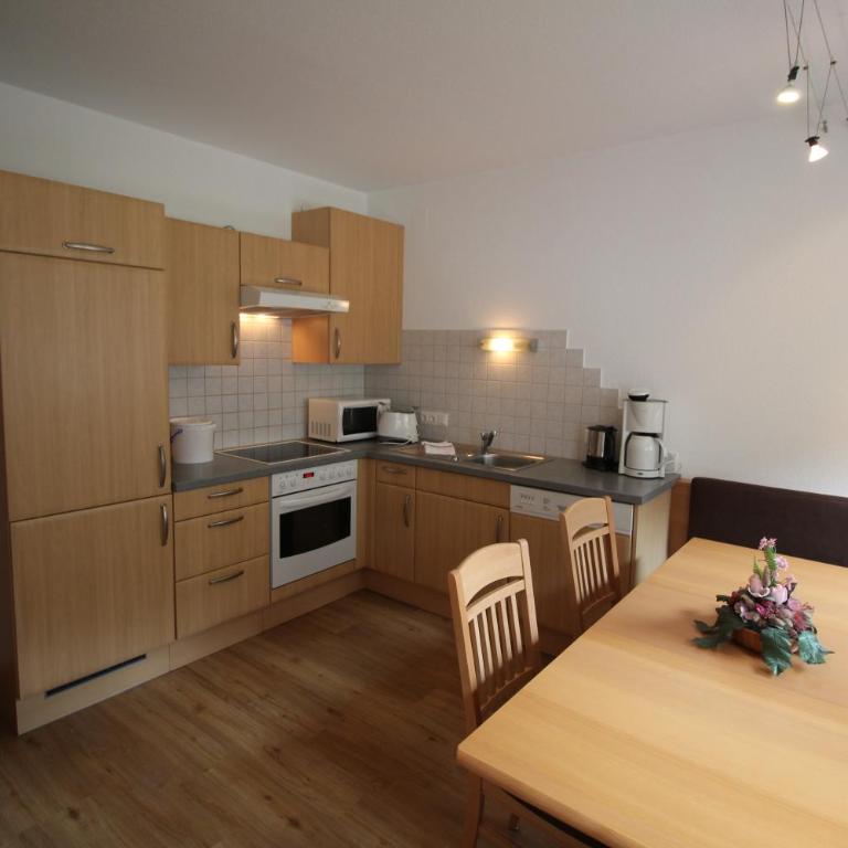 Haus Annemarie Schiestl - Three-Bedroom Apartment - 41