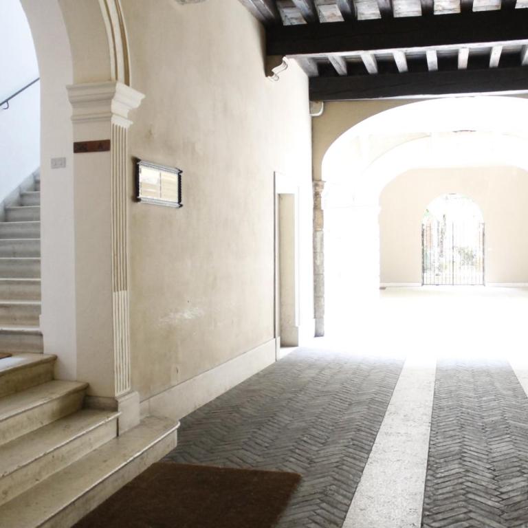 Re Lear - Appartamento Monolocale - Stradone Maffei 2 - 30