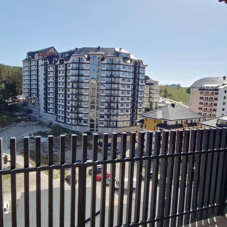 Balkan Square - One-Bedroom Apartment - 13