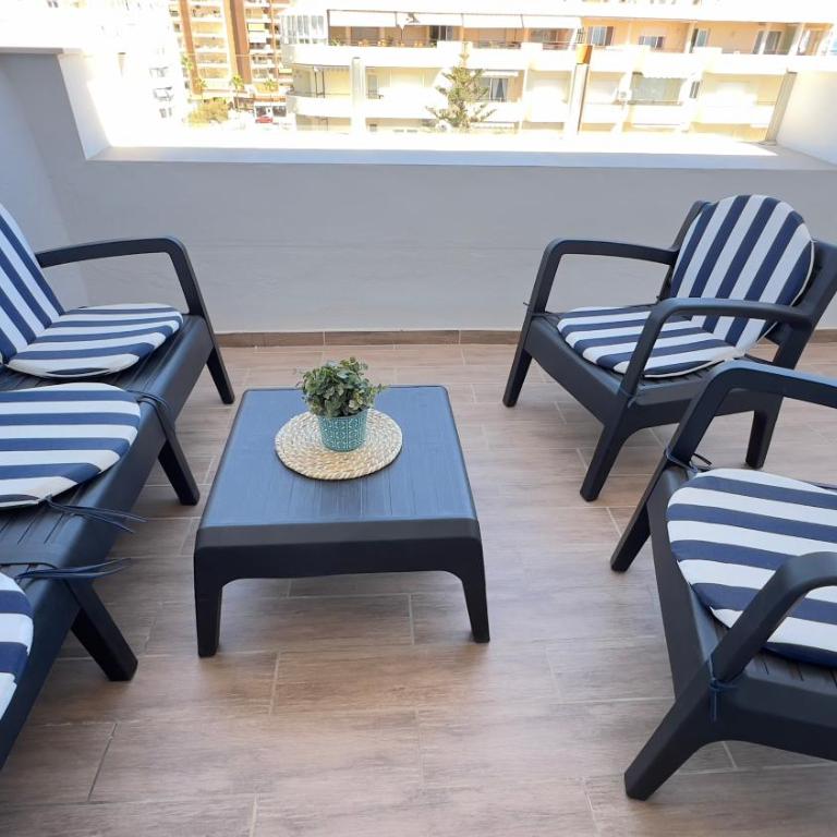 Magnífico Ático 4 hab frente a la playa con piscinas parking incluido por keywise - Apartamento con vistas al mar - 8