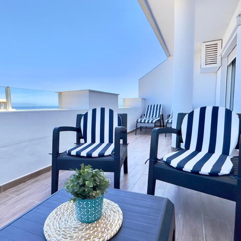 Magnífico Ático 4 hab frente a la playa con piscinas parking incluido por keywise - Apartamento con vistas al mar - 7