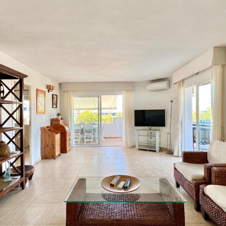 Magnífico Ático 4 hab frente a la playa con piscinas parking incluido por keywise - Apartamento con vistas al mar - 12