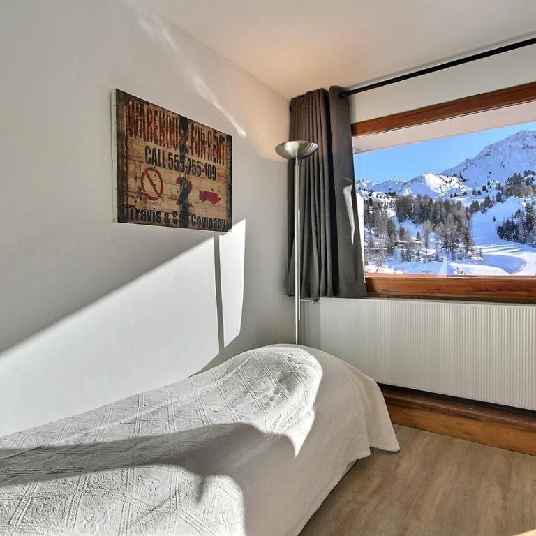 Appartement rénové 3/4 pièces, grand balcon, 8 personnes, accès pistes - Apartamento de 2 dormitorios - 10