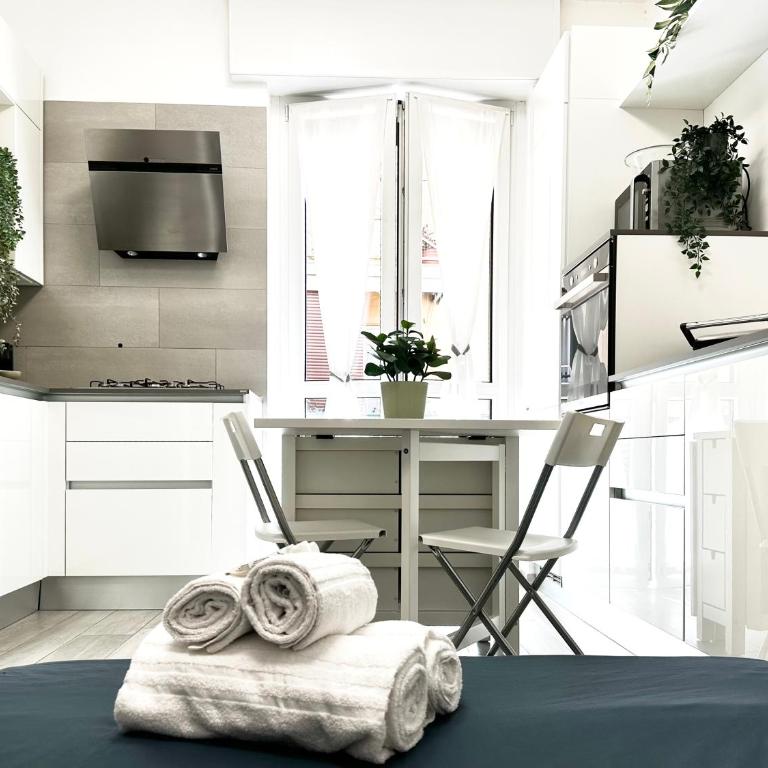 Cozy House a Few Steps from the Metro and Duomo - Appartamento con 2 Camere da Letto e Balcone - 18