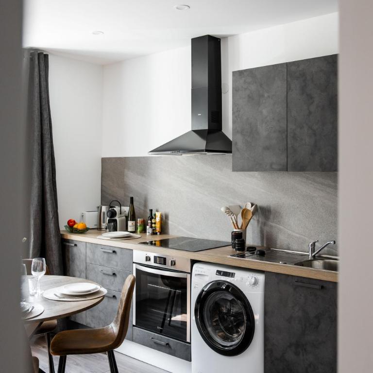 Automobile - Apartment - 3