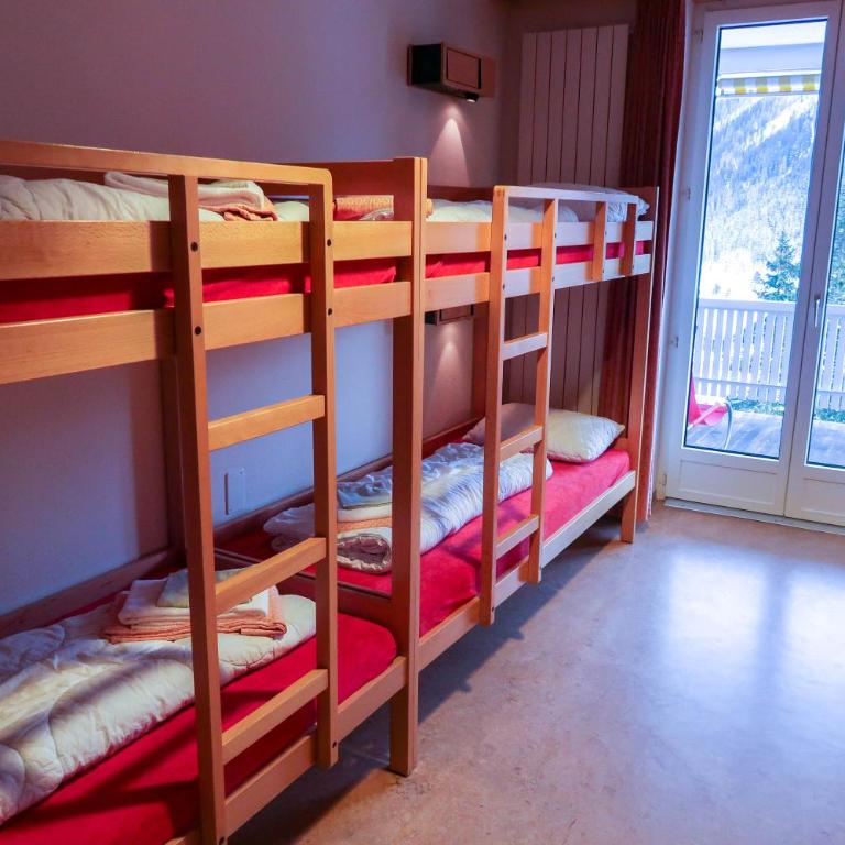 Davos Youth Hostel - Bett im Frauenschlafsaal mit 4 Betten - 1