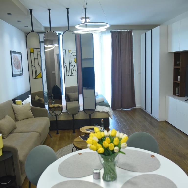 Urban Elegance Studio & SPA - Studio with Garden View - 33
