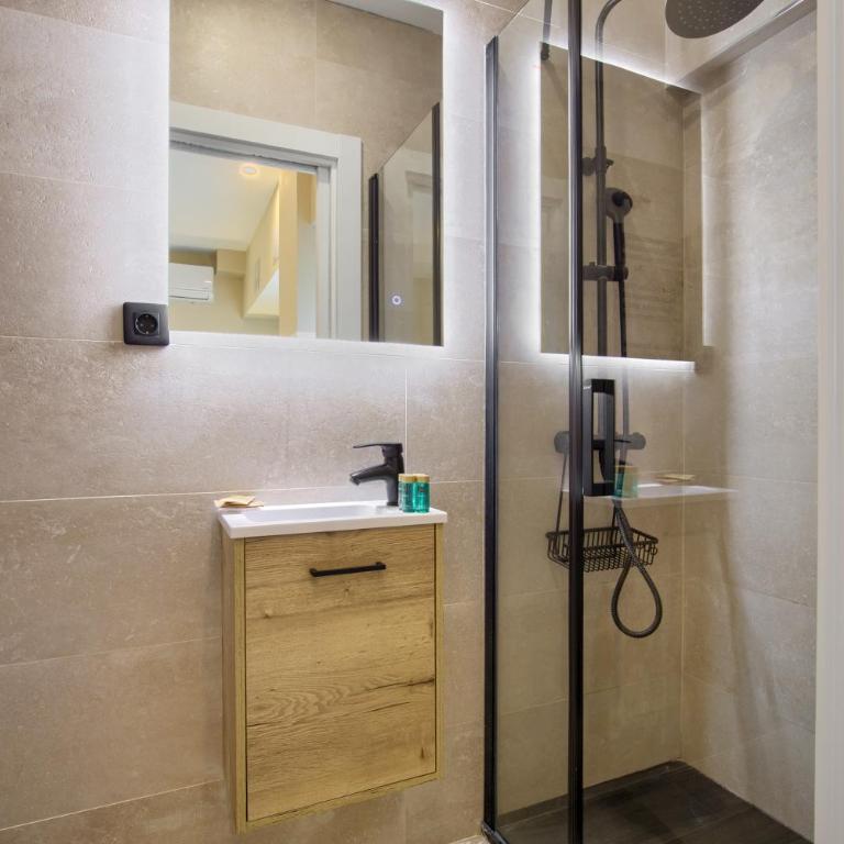Dobo Madrid CV93 - Small Double Room - 5