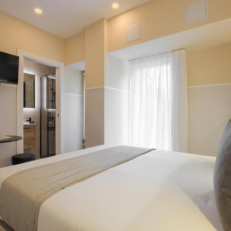 Dobo Madrid CV93 - Small Double Room - 4