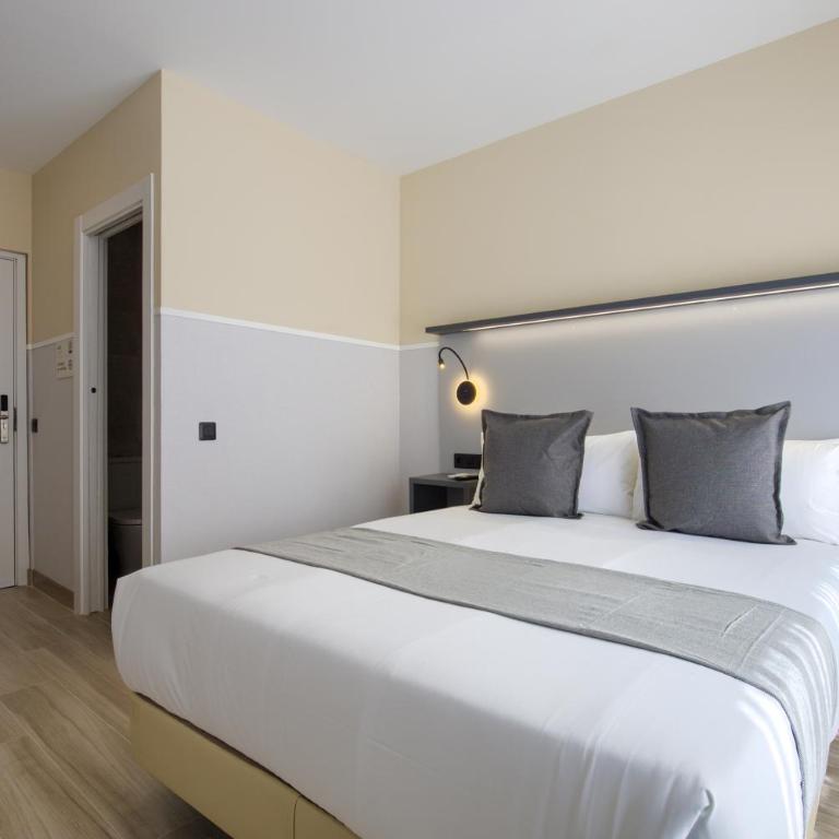 Dobo Madrid CV93 - Small Double Room - 11
