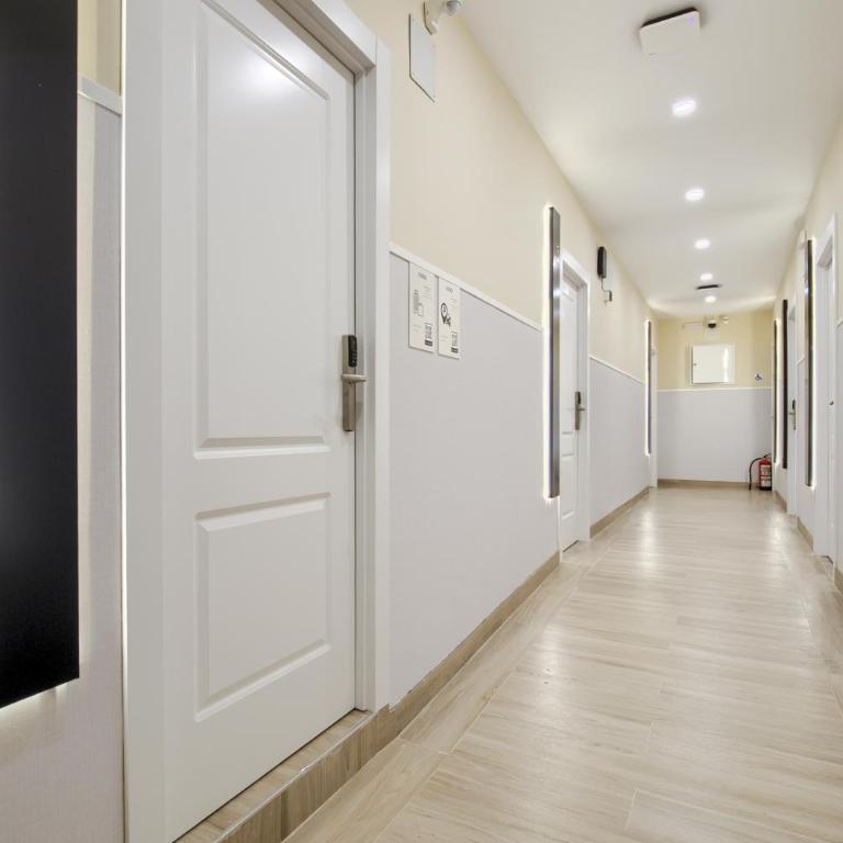 Dobo Madrid CV93 - Small Double Room - 7